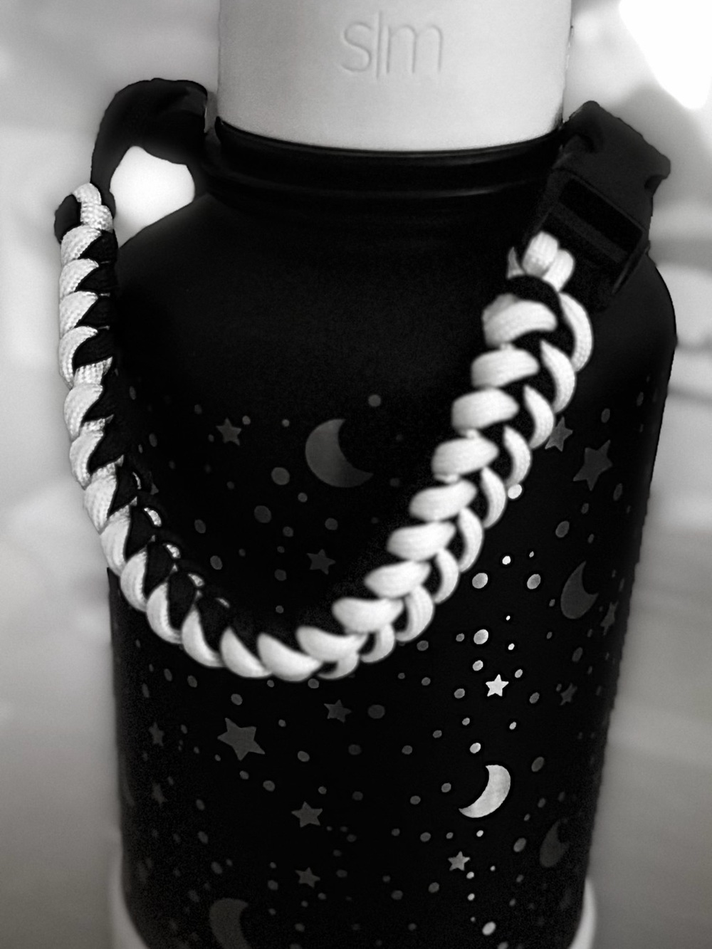 S|M Simple Modern Black Moon & Stars Bottle with Braided Handle